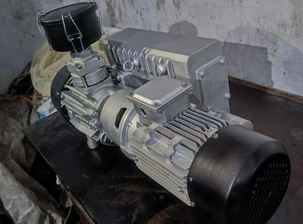 Vacuum  Pump 40 OL - Image 2